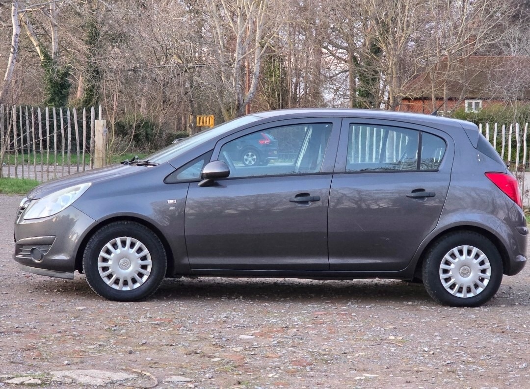 Used Vauxhall Corsa 2010 for sale - 77071240: Photo 4