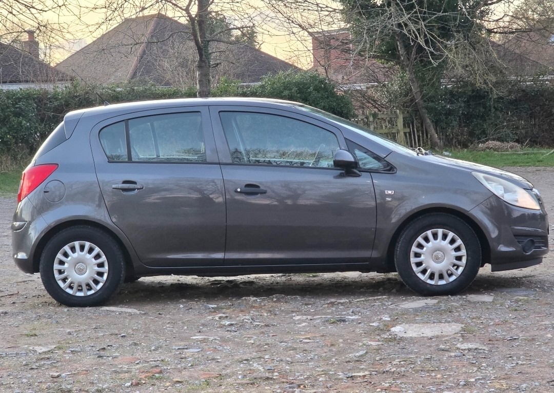 Used Vauxhall Corsa 2010 for sale - 77071240: Photo 5