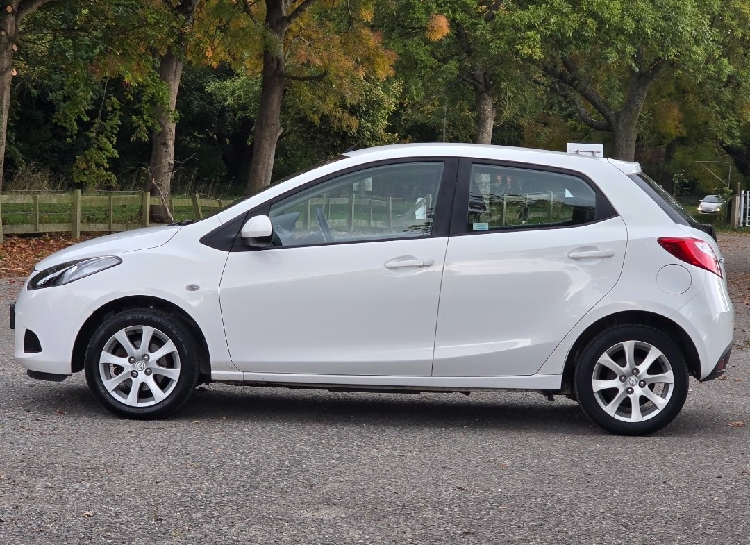 Used Mazda Mazda2 2010 for sale - 76208998: Photo 5
