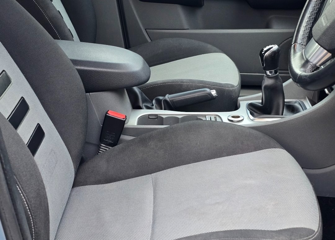 Used Ford Focus 2010 for sale - 76698939: Photo 10