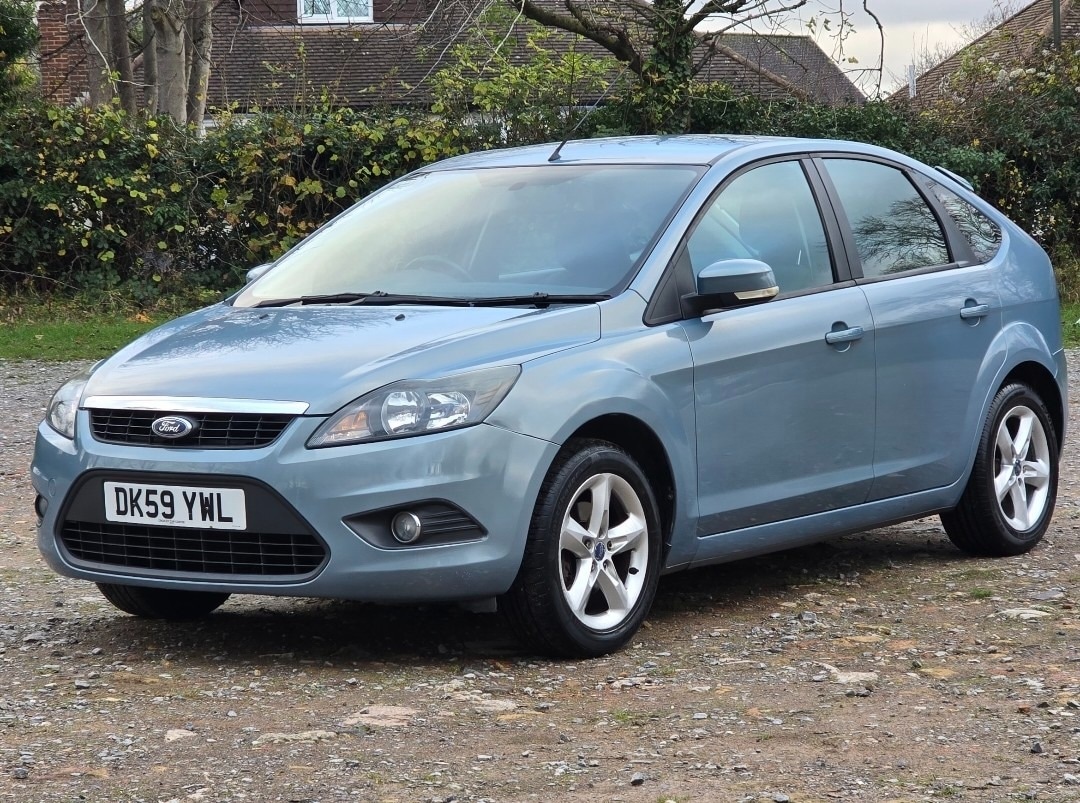 Used Ford Focus 2010 for sale - 76698939: Photo 4