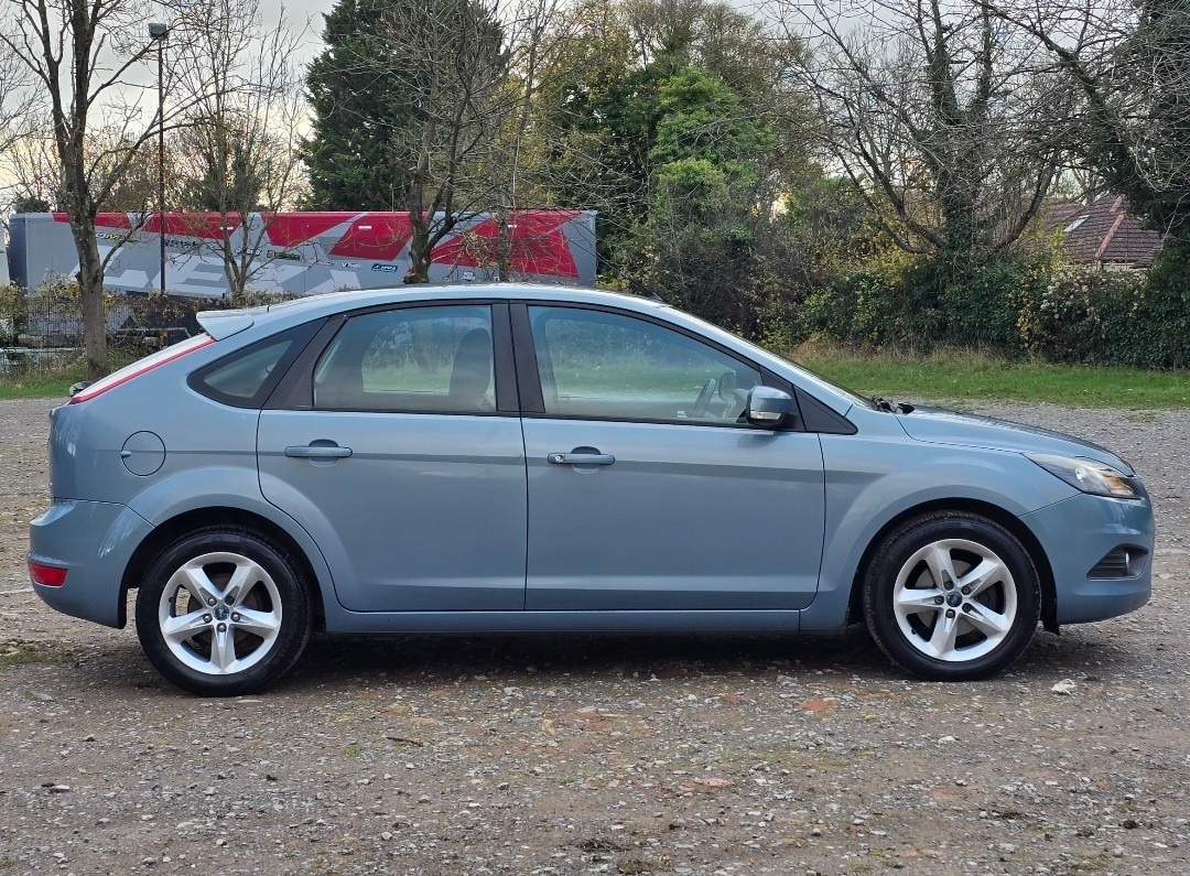 Used Ford Focus 2010 for sale - 76698939: Photo 6