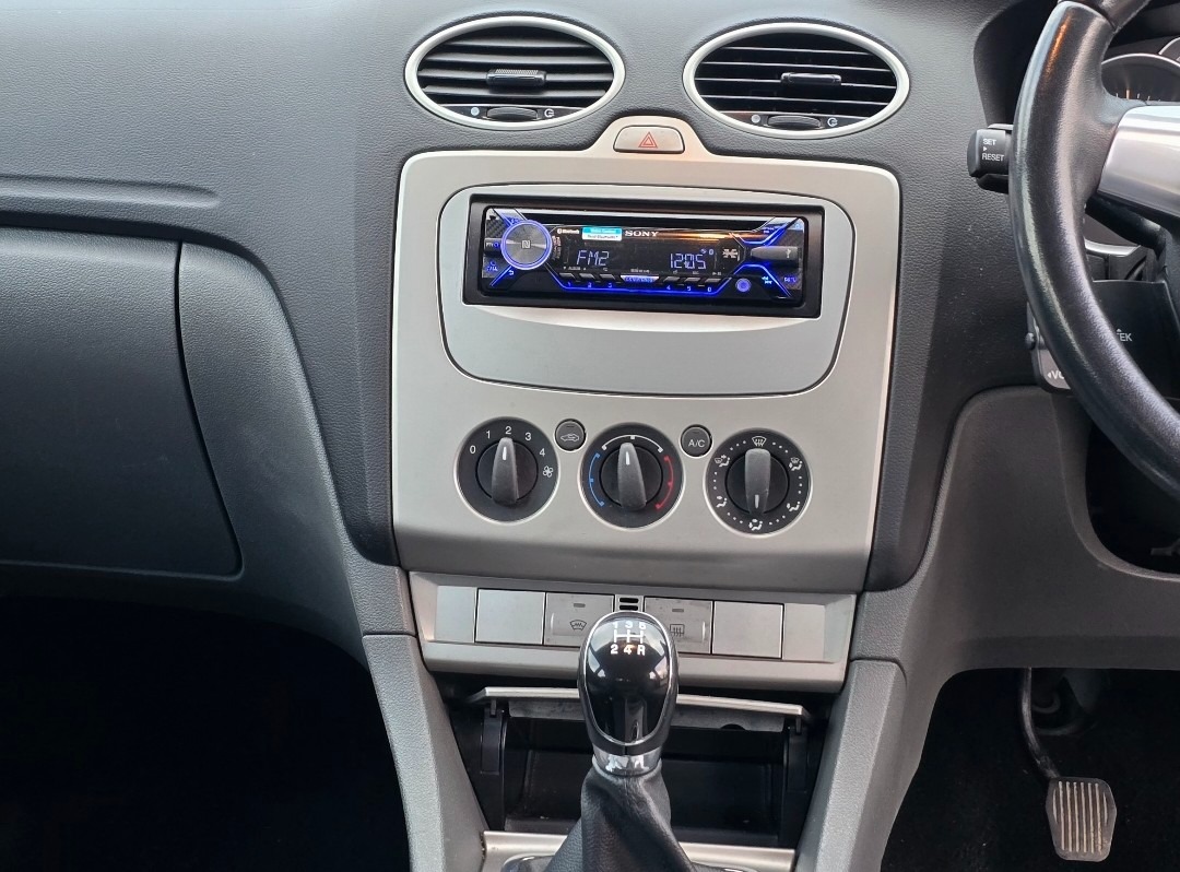 Used Ford Focus 2010 for sale - 76698939: Photo 9