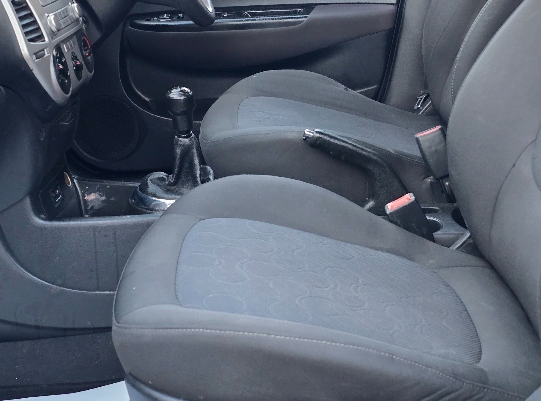 Used Hyundai i20 2011 for sale - 76394936: Photo 11