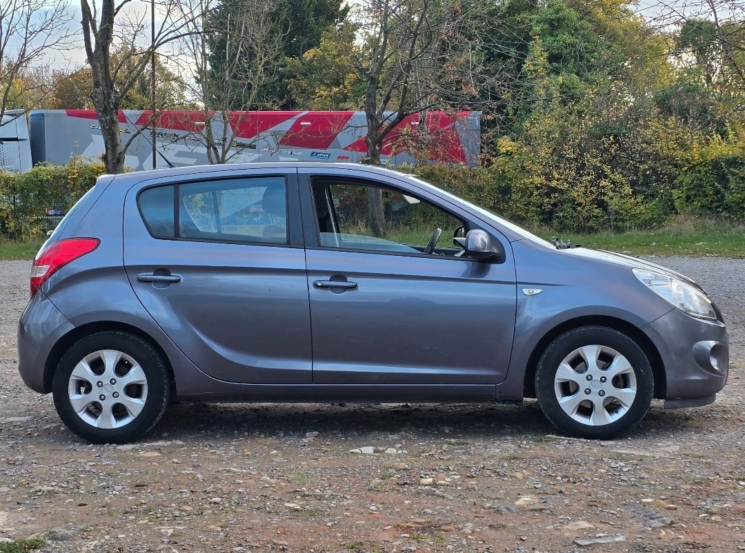 Used Hyundai i20 2011 for sale - 76394936: Photo 6