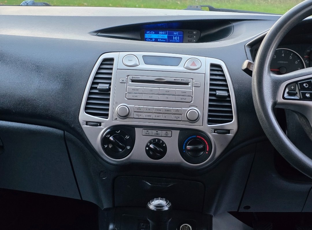 Used Hyundai i20 2011 for sale - 76394936: Photo 9