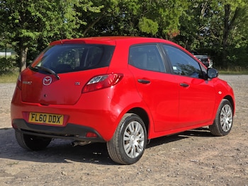 Used Mazda Mazda2 2011 for sale - 75542939: Photo