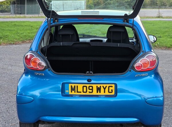 Used Toyota AYGO 2009 for sale - 76185940: Photo 13