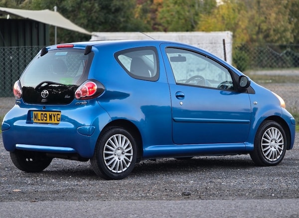 Used Toyota AYGO 2009 for sale - 76185940: Photo 2