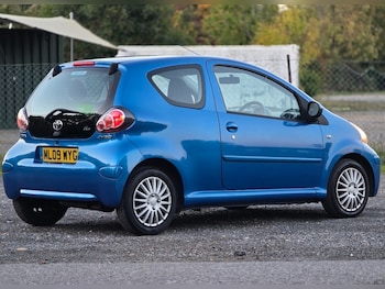 Used Toyota AYGO 2009 for sale - 76185940: Photo 2