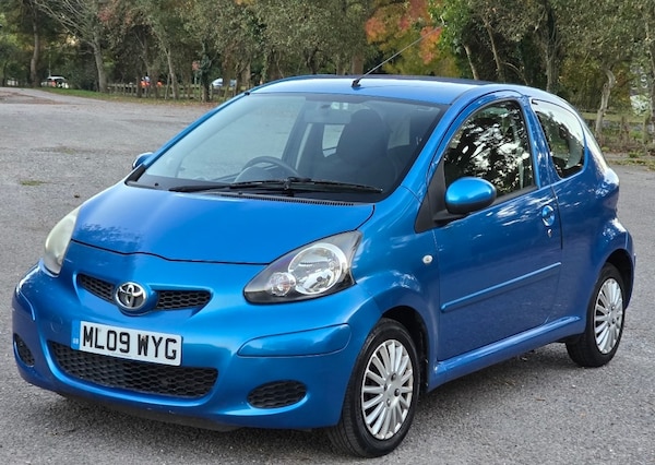 Used Toyota AYGO 2009 for sale - 76185940: Photo 4
