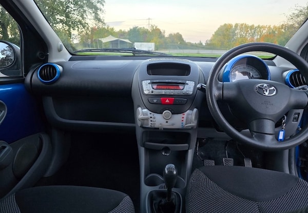 Used Toyota AYGO 2009 for sale - 76185940: Photo 9