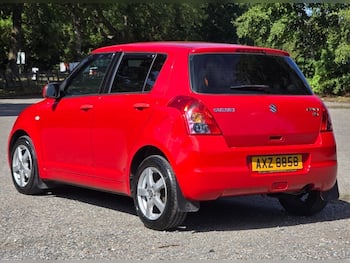 Used Suzuki Swift 2011 for sale - 79692762: Photo