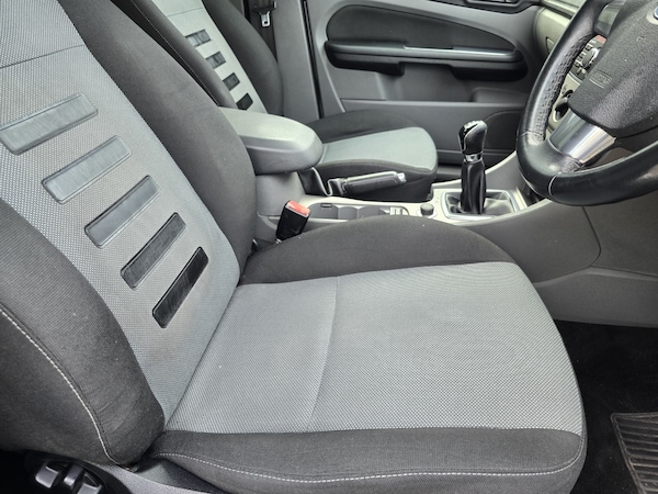 Used Ford Focus 2010 for sale - 75655686: Photo 10