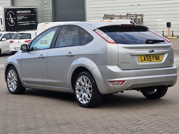 Used Ford Focus 2010 for sale - 75655686: Photo
