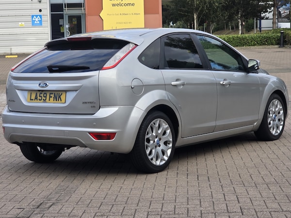 Used Ford Focus 2010 for sale - 75655686: Photo 4
