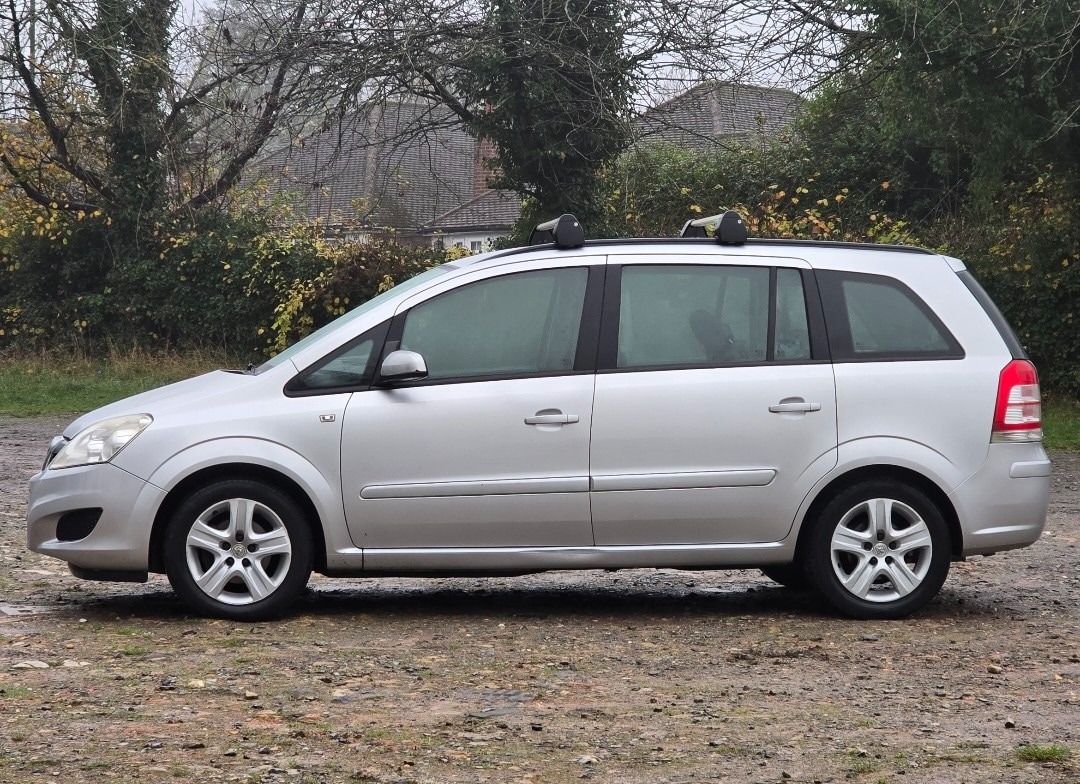 Used Vauxhall Zafira 2010 for sale - 76590233: Photo 5