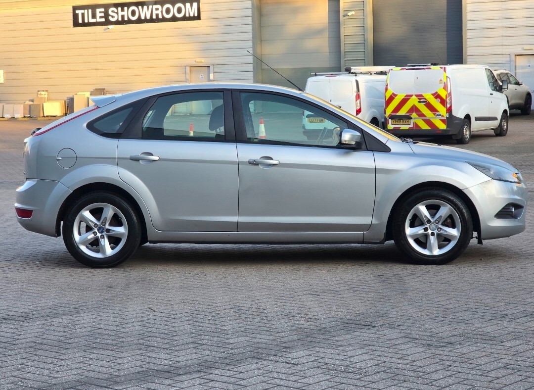 Used Ford Focus 2010 for sale - 76941417: Photo 5