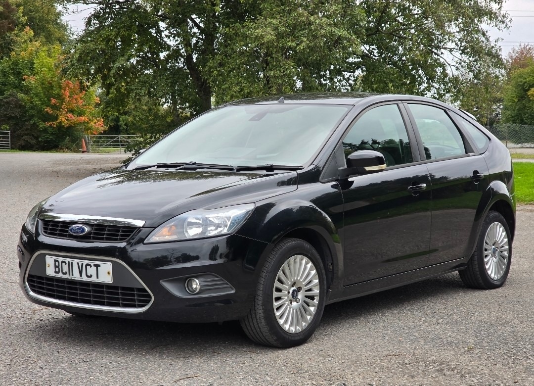 Used Ford Focus 2011 for sale - 76076960: Photo 2