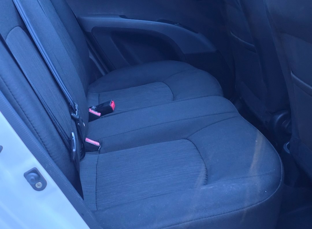 Used Hyundai i10 2012 for sale - 77162362: Photo 9