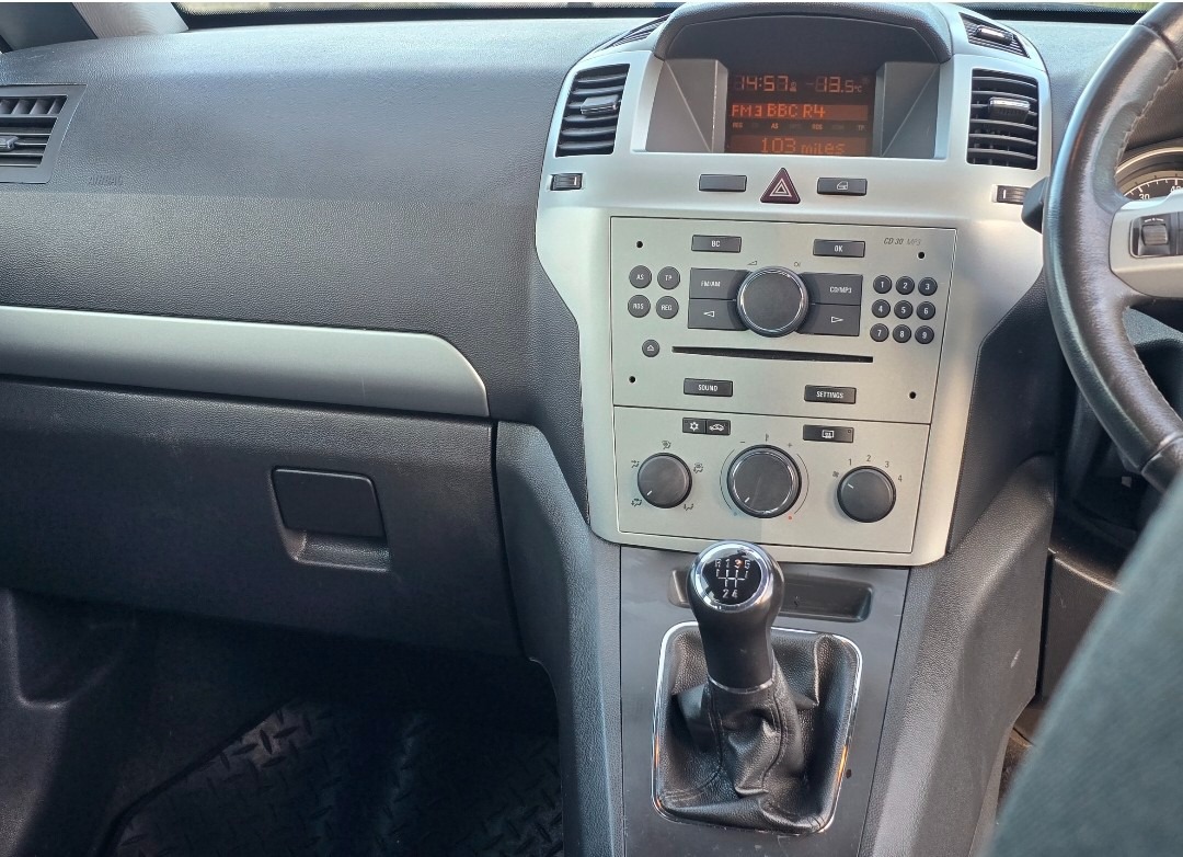 Used Vauxhall Zafira 2010 for sale - 76437992: Photo 11