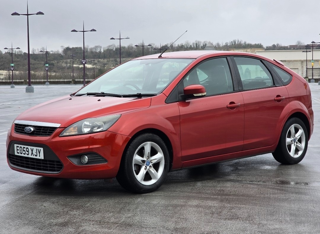 Used Ford Focus 2010 for sale - 77605517: Photo 2