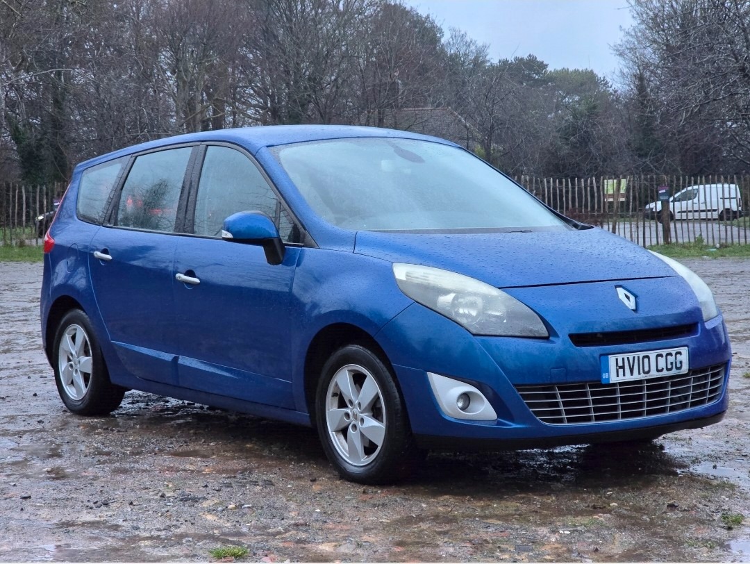 Used Renault Grand Scenic 2010 for sale - 76984600: Photo 2