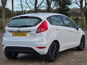 Used Ford Fiesta 2011 for sale - 77311501: Photo