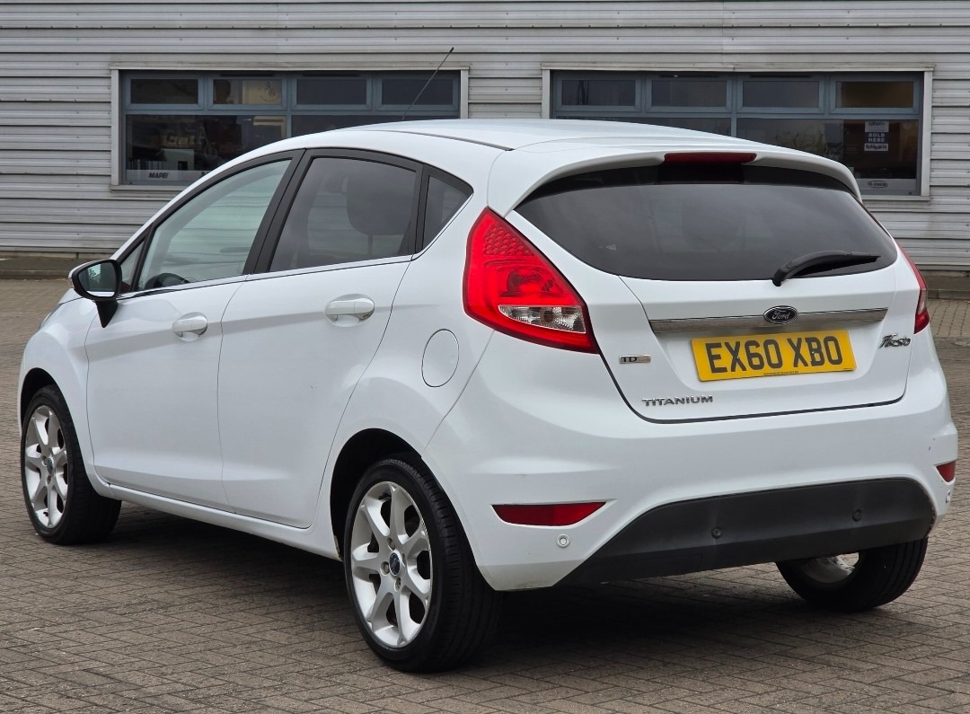 Used Ford Fiesta 2011 for sale - 78043140: Photo 2