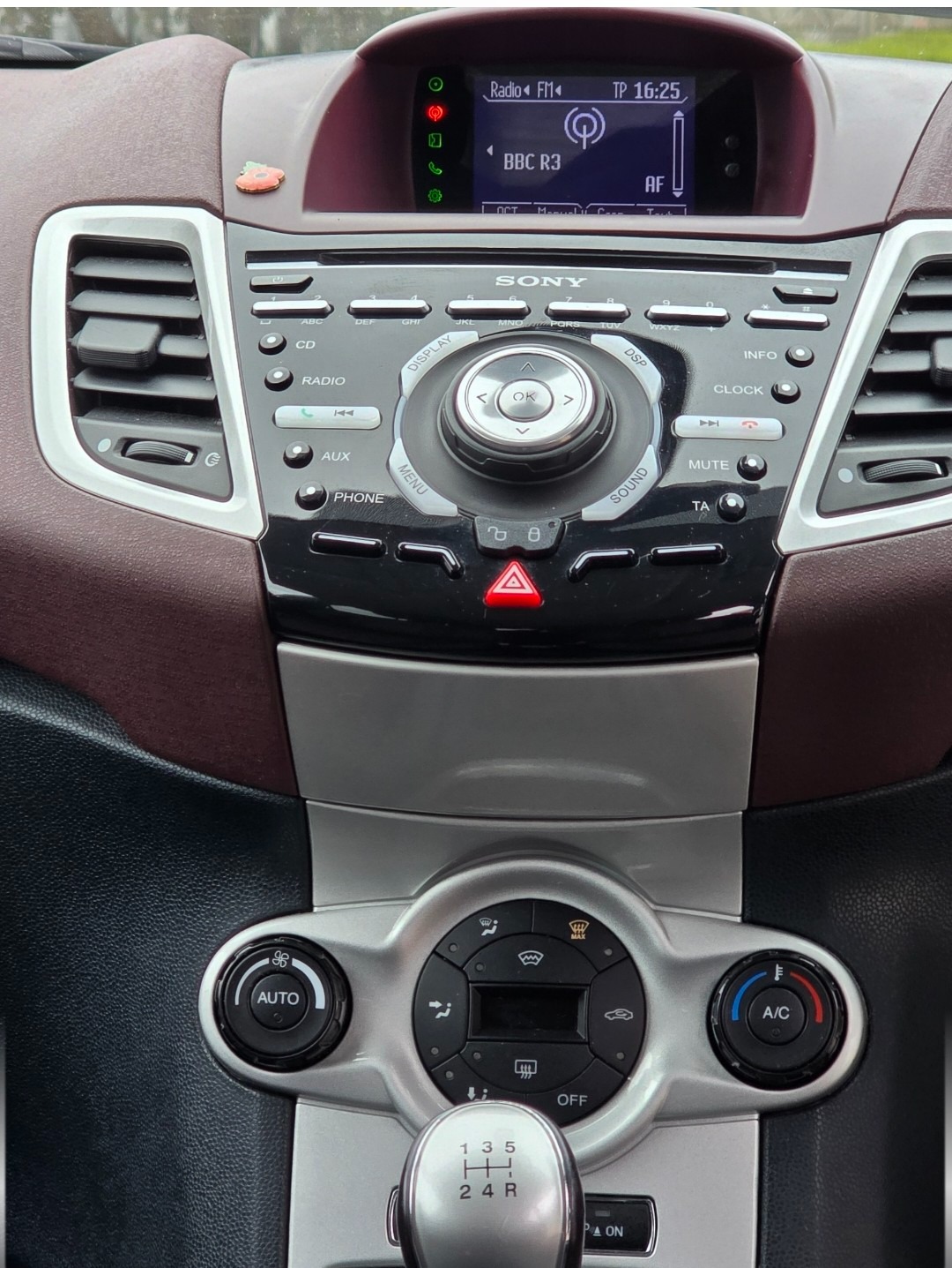 Used Ford Fiesta 2011 for sale - 78043140: Photo 9