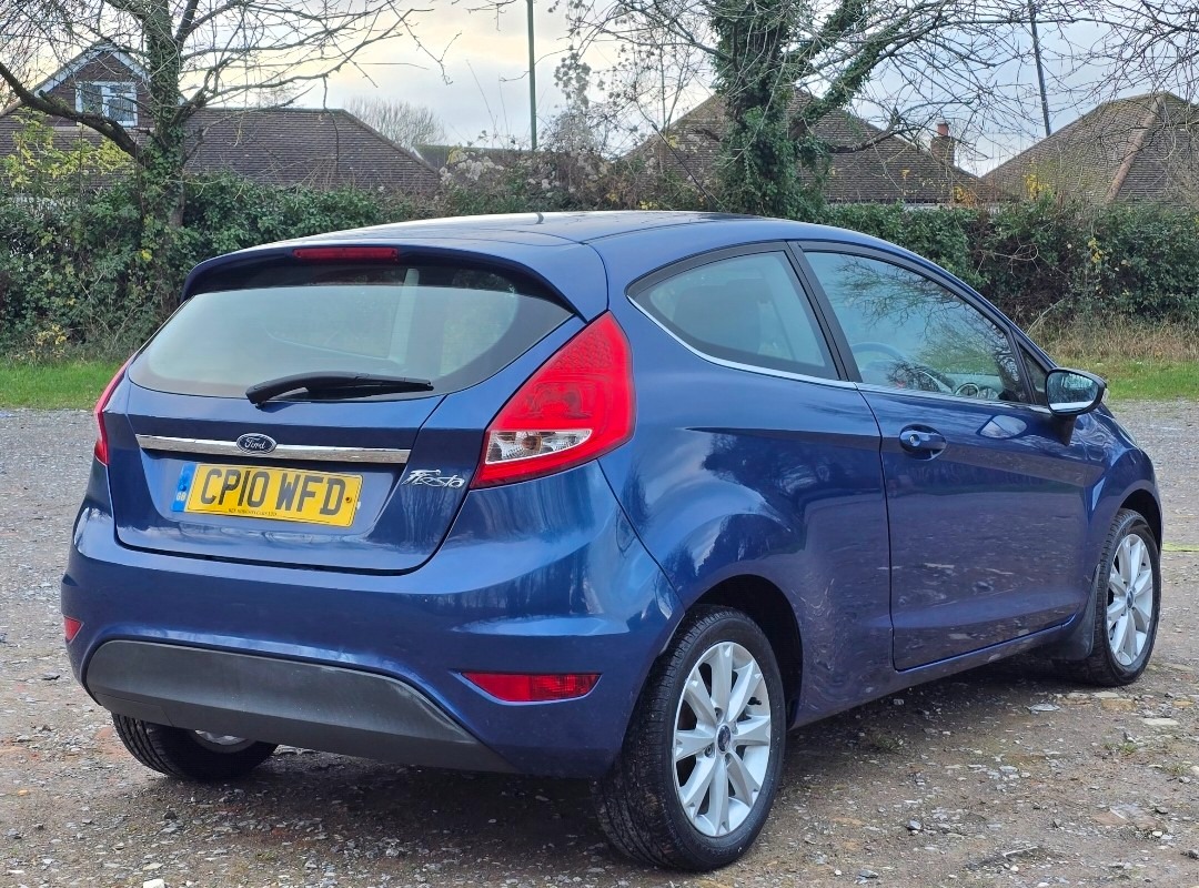 Used Ford Fiesta 2010 for sale - 76908205: Photo 2