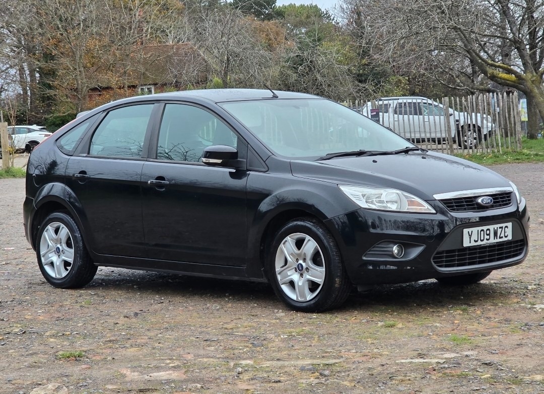 Used Ford Focus 2010 for sale - 76662456: Photo 3