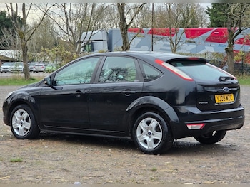 Used Ford Focus 2010 for sale - 76662456: Photo
