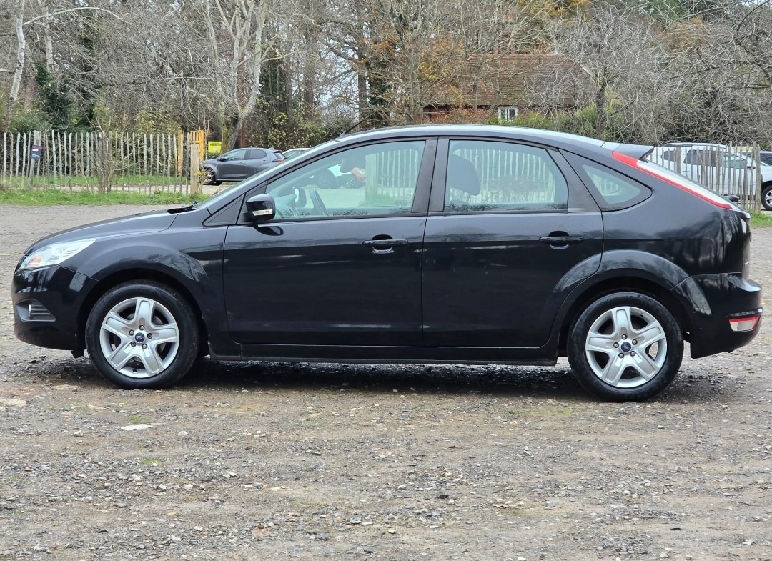 Used Ford Focus 2010 for sale - 76662456: Photo 5
