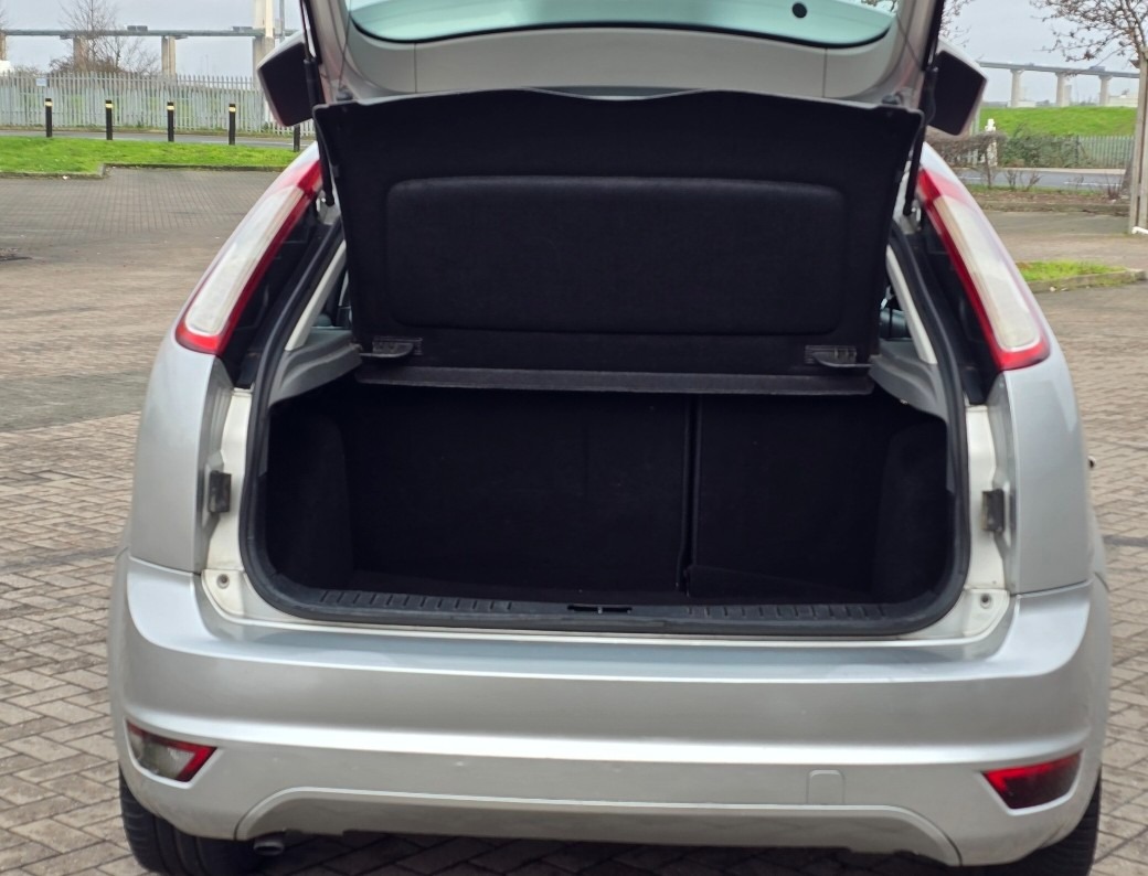 Used Ford Focus 2009 for sale - 77629410: Photo 11