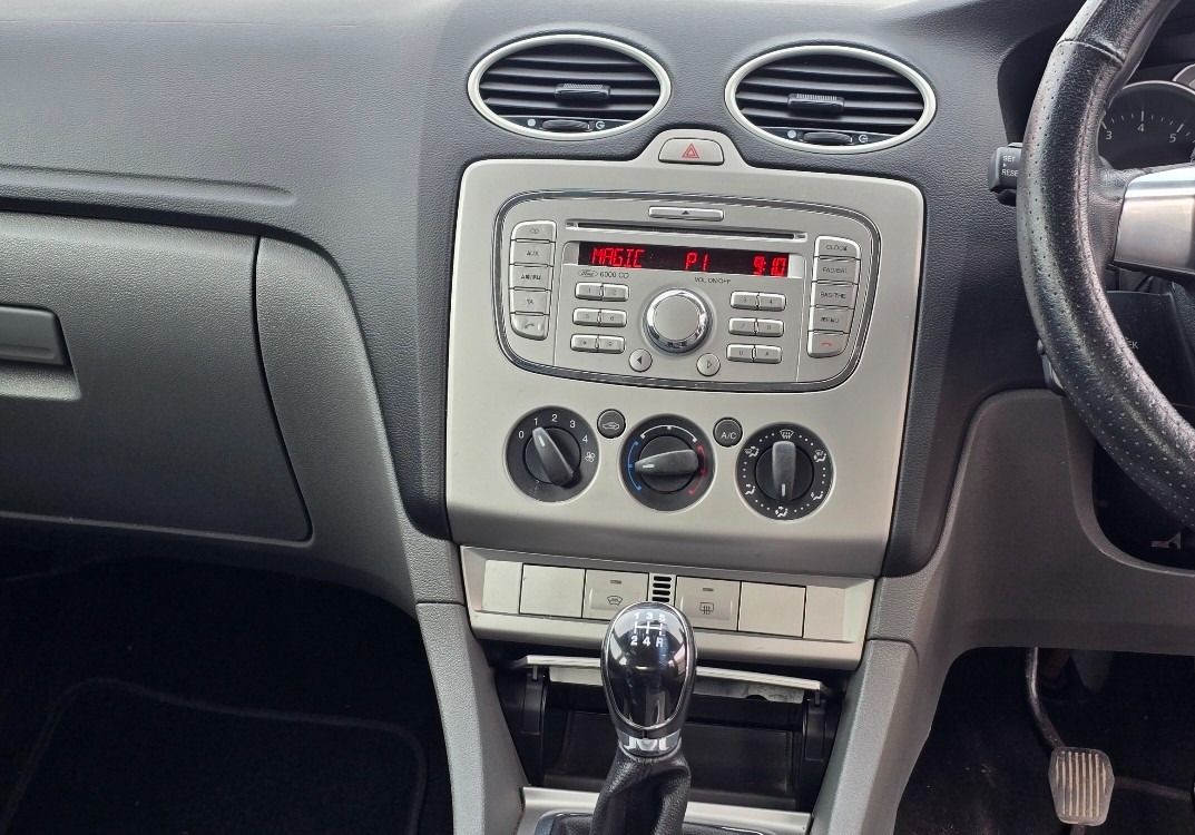 Used Ford Focus 2009 for sale - 77629410: Photo 8