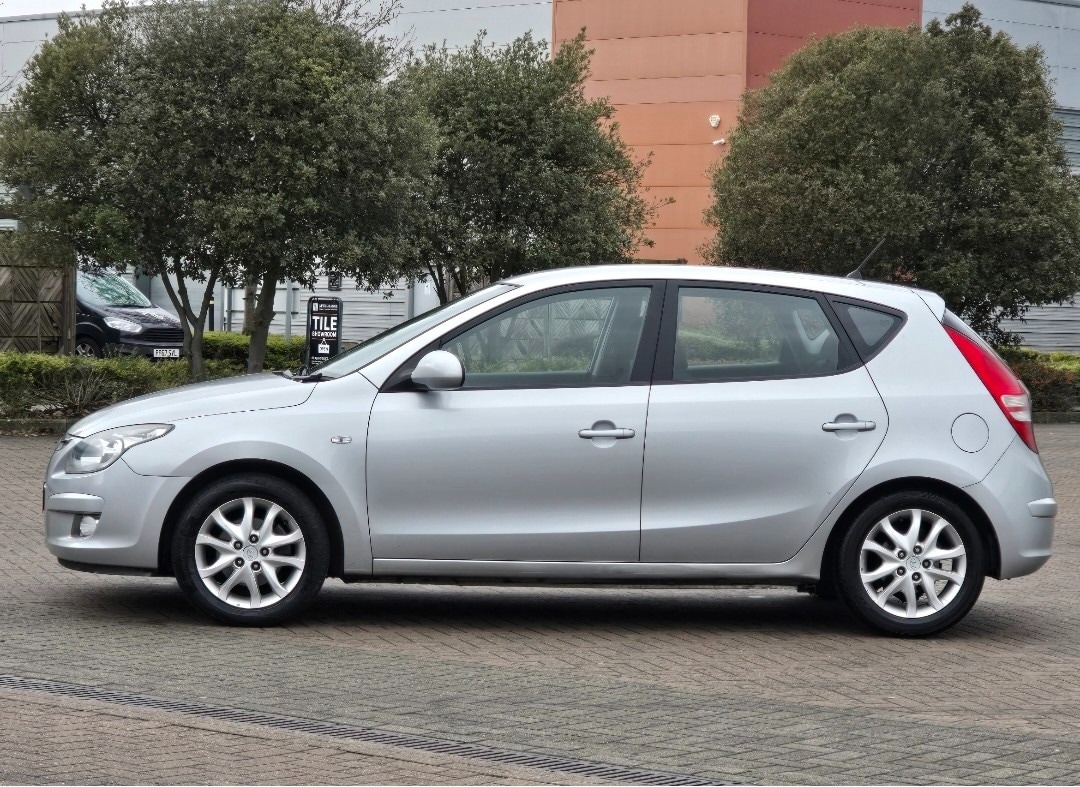 Used Hyundai i30 2010 for sale - 77392750: Photo 6