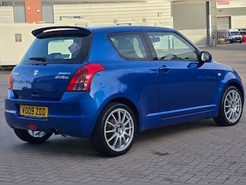 Used Suzuki Swift 2009 for sale - 75975725: Photo