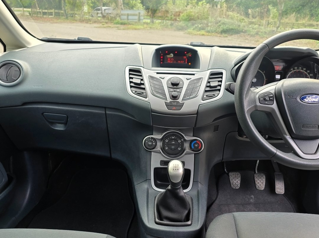 Used Ford Fiesta 2009 for sale - 76130946: Photo 9
