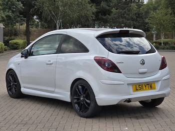 Vauxhall - Corsa