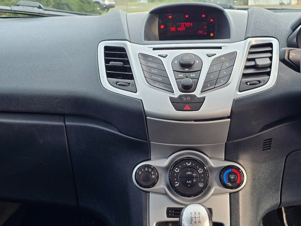 Used Ford Fiesta 2012 for sale - 77830324: Photo 7