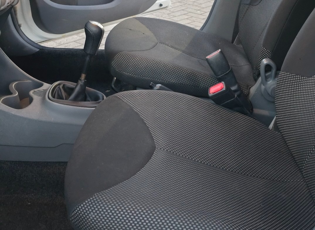 Used Toyota AYGO 2011 for sale - 77921586: Photo 10