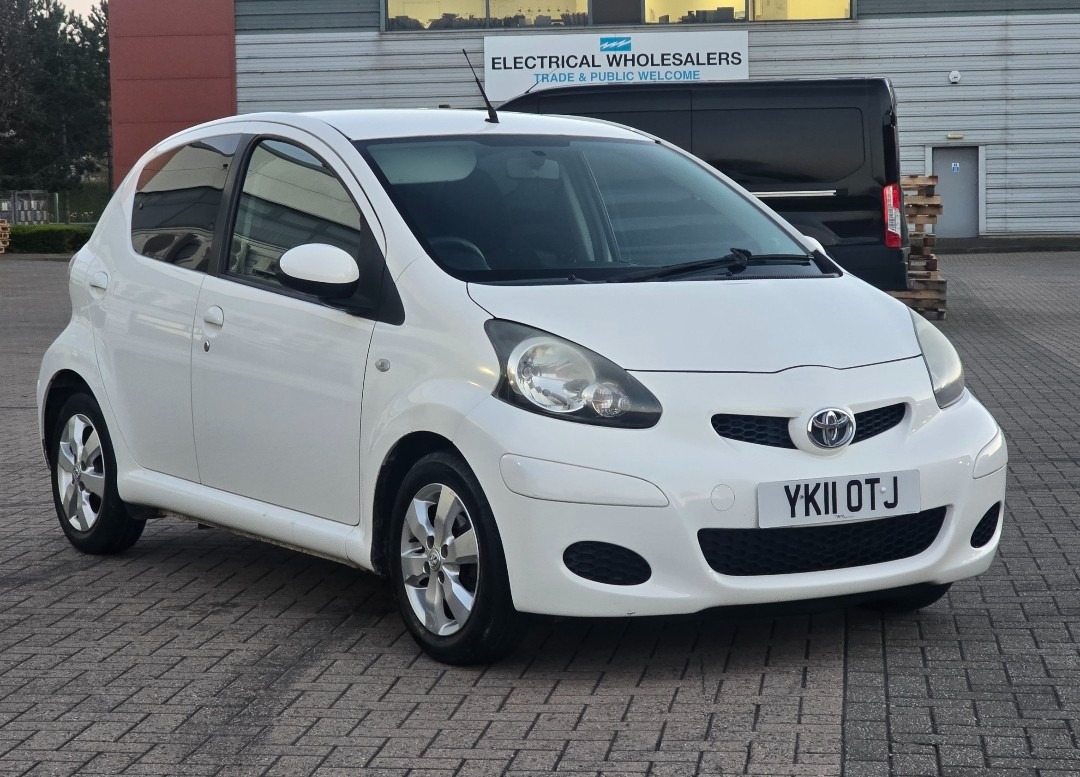 Used Toyota AYGO 2011 for sale - 77921586: Photo 2