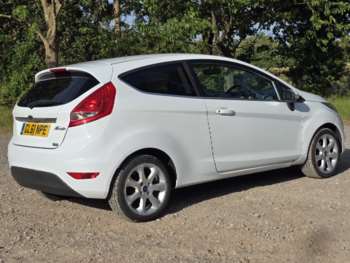 2012 - 1.25 Zetec 3dr [82]. MOT JUNE 2026. SERVICE HISTORY. ALLOY WHEELS