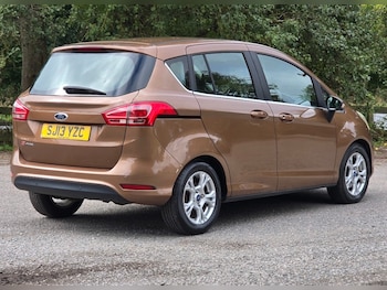 2013 (13) - 1.6 ZETEC 5DR AUTOMATIC. LONG MOT. SERVICE HISTORY. CAMBELT REPLACED.
