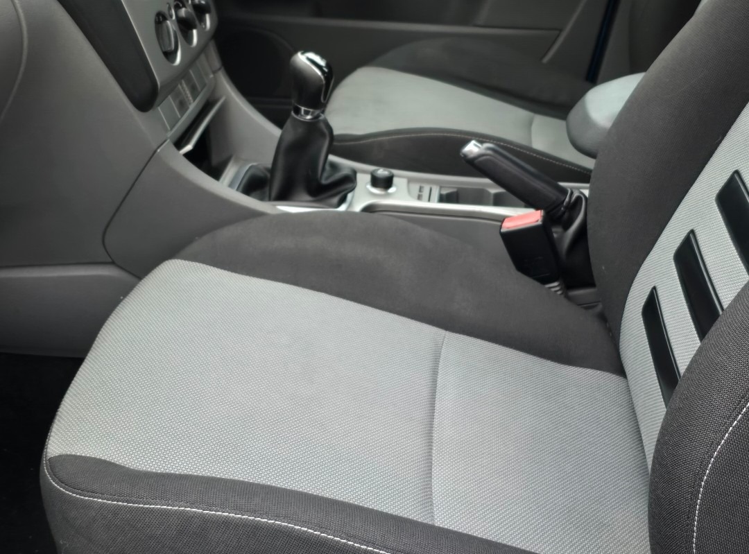 Used Ford Focus 2010 for sale - 76662465: Photo 11