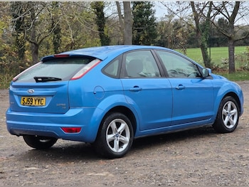 2010 - 1.6 Zetec 5dr. LONG MOT. SERVICE HISTORY. ALLOY WHEELS.