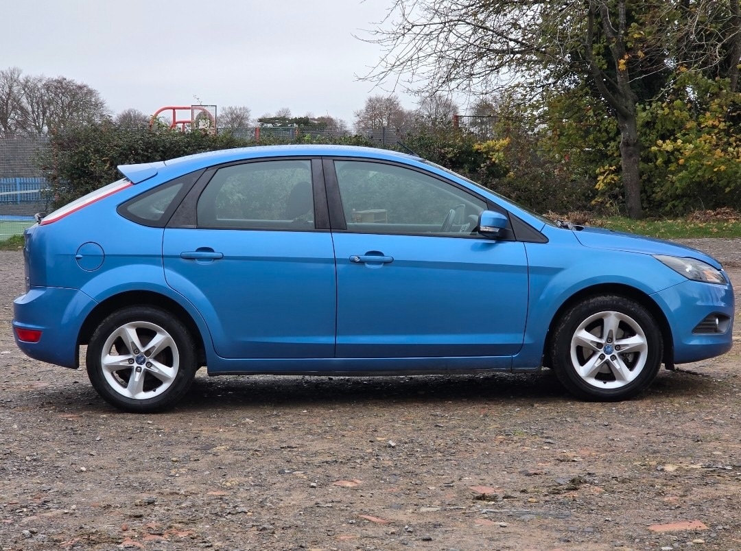 Used Ford Focus 2010 for sale - 76662465: Photo 6