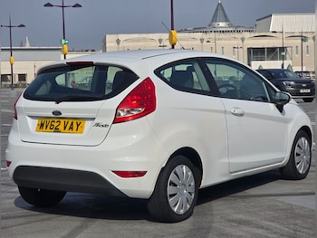 Used Ford Fiesta 2013 for sale - 77989394: Photo