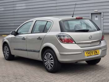 2009 - 1.8i 16V Life 5dr Automatic [AC]. LONG MOT. SERVICE HISTORY. 2 KEYS.